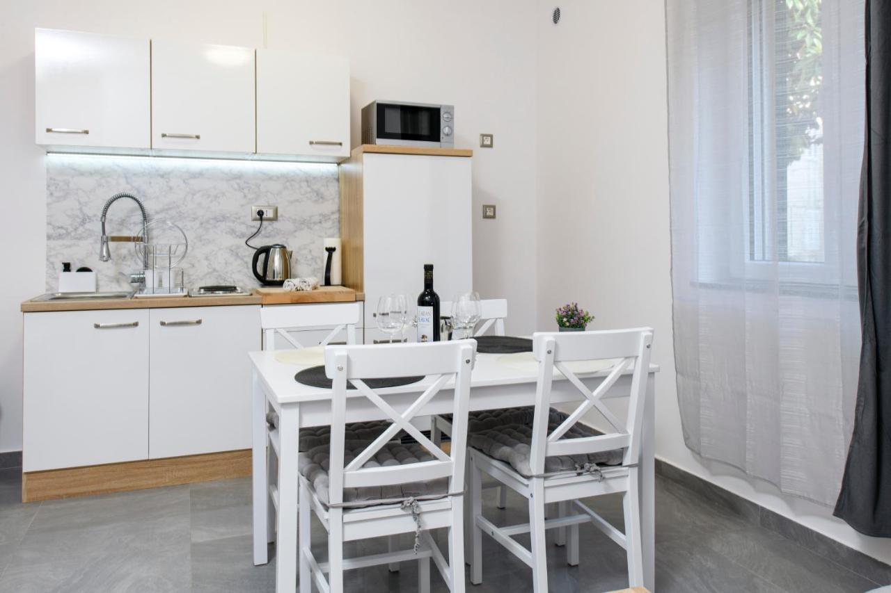 Apartment Delalle Спліт Екстер'єр фото