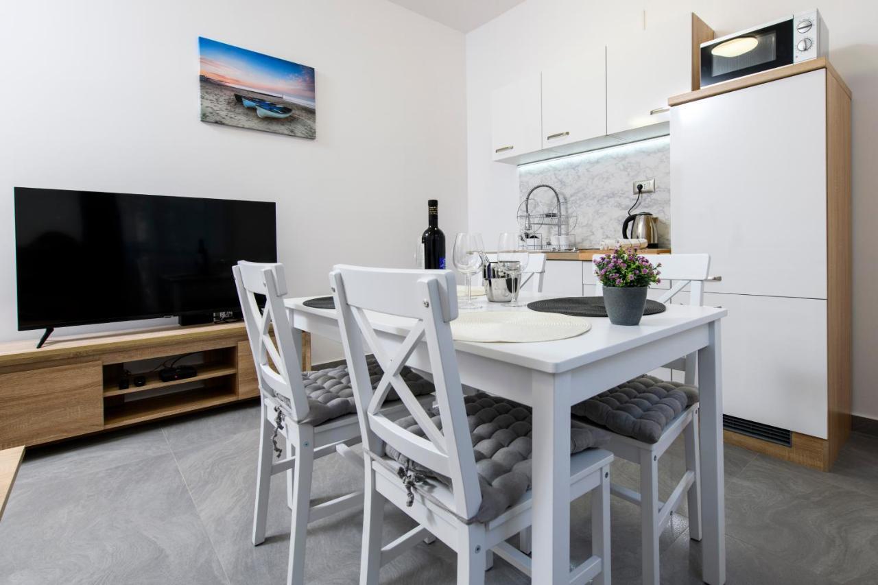 Apartment Delalle Спліт Екстер'єр фото